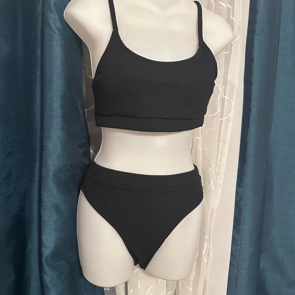 Tempt Me Other - Sleek Black Bikini Set with Sporty Crop Top